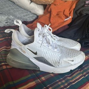 Nike Air Max 270